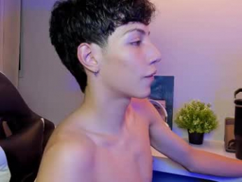 philipe_moonlight_ webcam model stream image