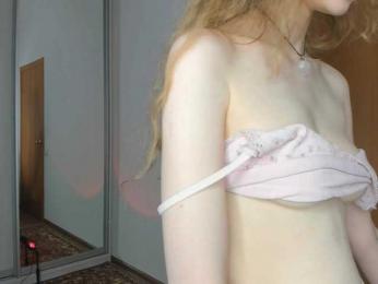 babymollyy2 webcam model stream image