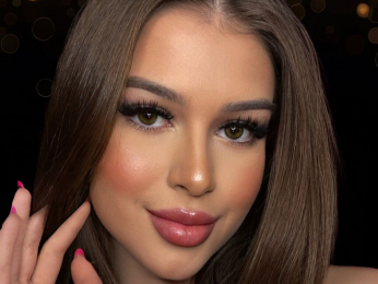 Bella webcam model stream image