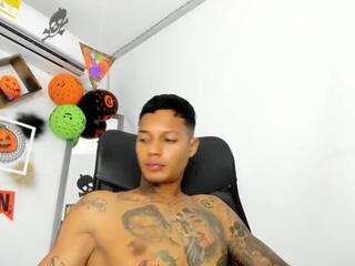 Alexx Bloom webcam model stream image