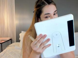 Ani Belle webcam model stream image