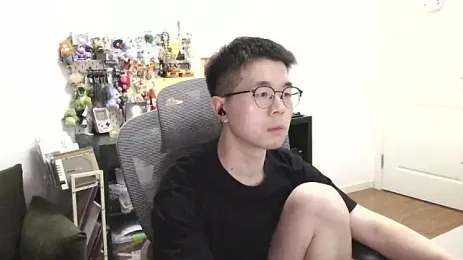 Adzard65 webcam model stream image