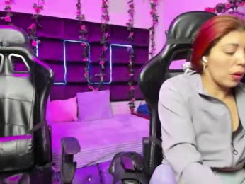 hornyy_mom webcam model stream image