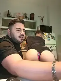 bear_skinny webcam stripchat model stream image