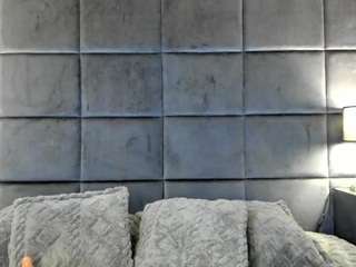 cherryy-bomb webcam model stream image