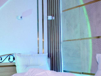 Hey_Babyfaces webcam model stream image