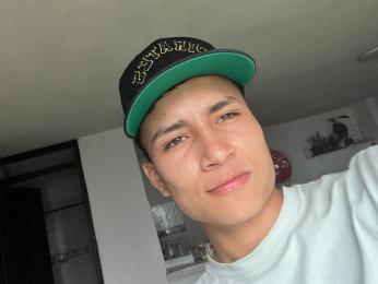 BlakeDan webcam model stream image