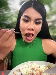 Issane_Peru webcam stripchat model stream image