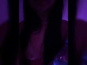 LoveLevelUp webcam model stream image