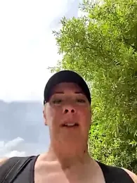 Sharon_Red webcam model stream image