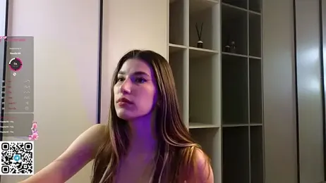 Quinavelle webcam model stream image