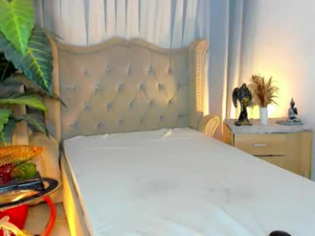 princesshugecumontop webcam model stream image