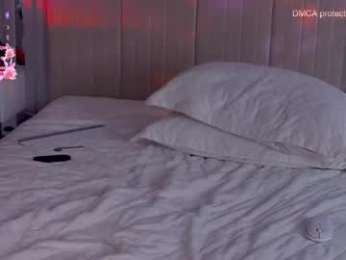 moonelly webcam model stream image