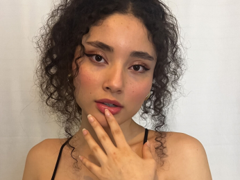 BellaVuitton webcam model stream image