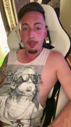 Zeeus28 webcam model stream image