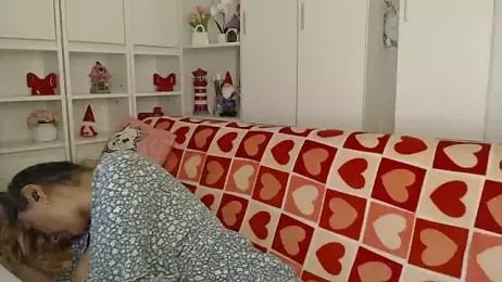 _karolynesyera_ webcam model stream image