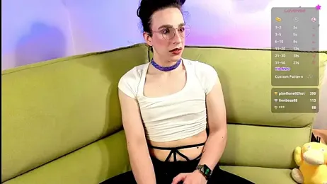 Zesty_Peach webcam model stream image