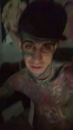 Dyskiz webcam model stream image