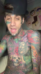 Dyskiz webcam model stream image