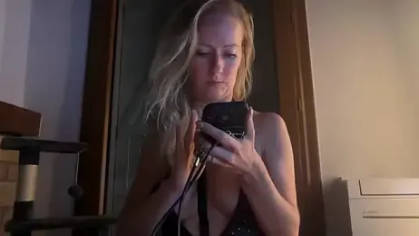 Emmy_frenchie webcam model stream image