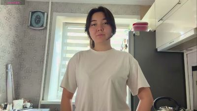 LianeDement webcam model stream image