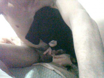 ArtYlaa webcam model stream image