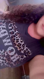 Sexxymama31 webcam model stream image