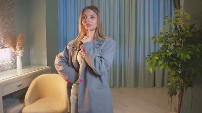 AlyshaHussian webcam model stream image