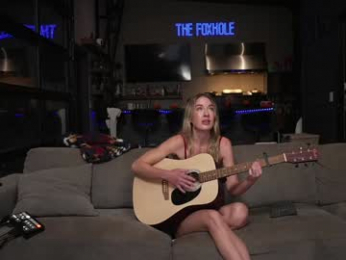 blondefoxsilverfox webcam model stream image