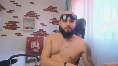 OscarWills webcam cam4 model stream image