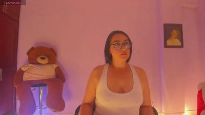 MeganHot_Curvy webcam model stream image