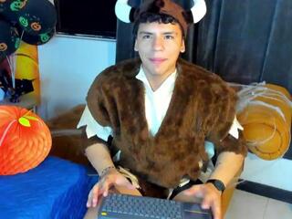 Tobias Vega webcam model stream image