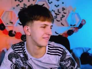 travis-wolf webcam model stream image