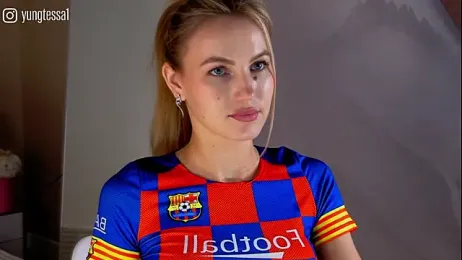 YungTessa webcam model stream image