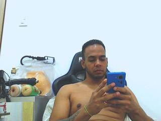 Amaranta Johns webcam model stream image