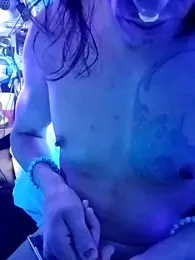 gurlnips webcam model stream image