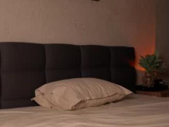 minimollyq webcam model stream image