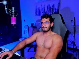 Bruno Oconer webcam model stream image