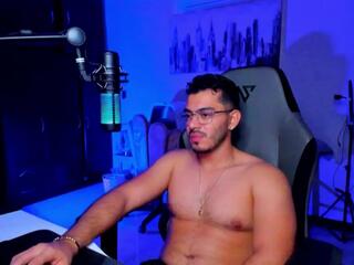 Bruno Oconer webcam model stream image