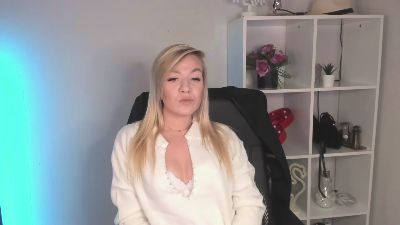 SweetLaura20 webcam model stream image