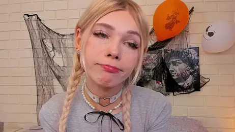 Blondy_Fina webcam model stream image