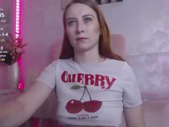 emberluna_ webcam model stream image