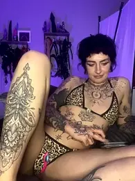 littleinkedblaise666 webcam model stream image
