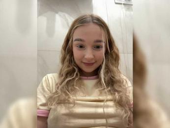 MimiMila webcam bongacams model stream image