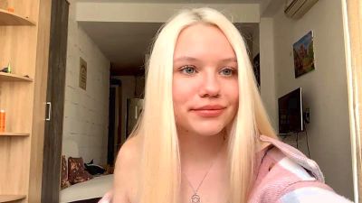 PLUSHIE_EYES webcam model stream image