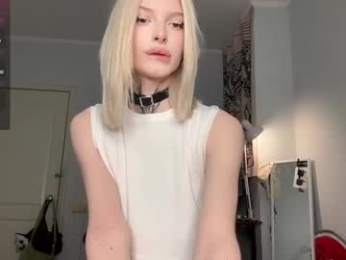 hotchubently webcam model stream image