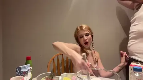 Elsa-Doll webcam model stream image