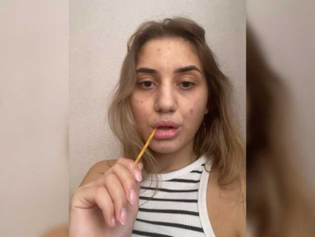 Aleksandra1223 webcam model stream image