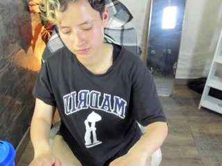 redhood-1 webcam model stream image