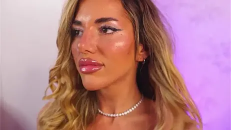 ClaraHazel webcam model stream image